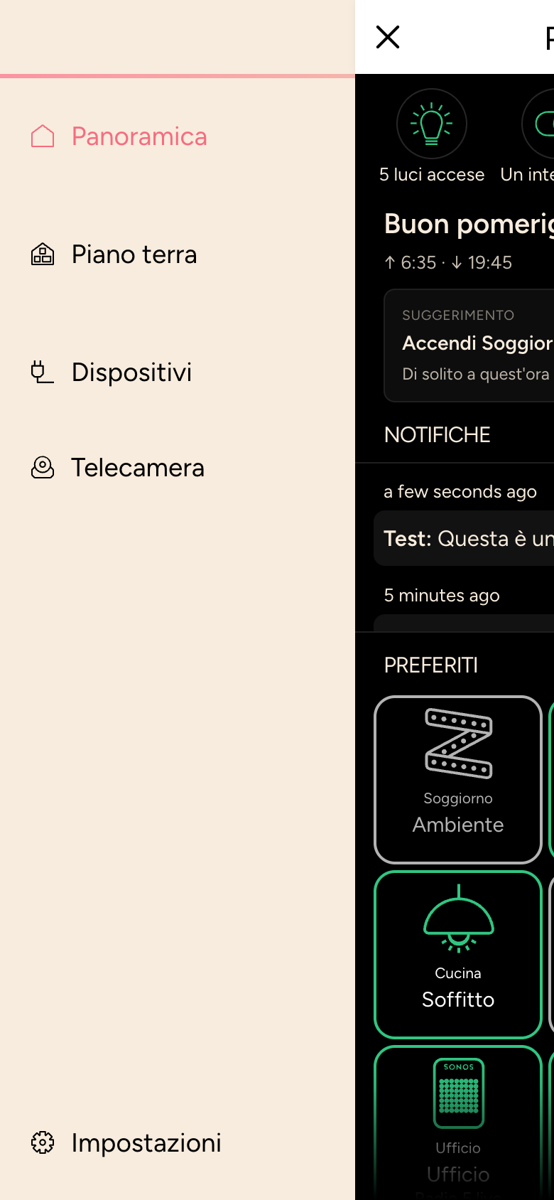 Menu dell'app aperto con Panoramica, Piano terra, Dispositivi, Telecamera e Impostazioni