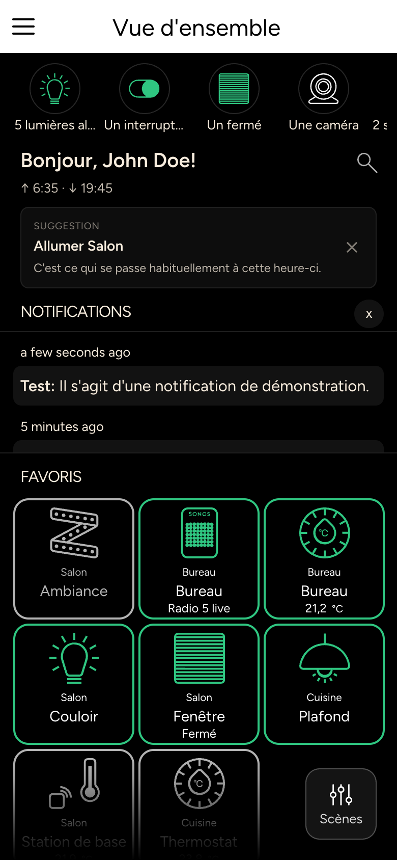 Vue d'ensemble avec barre d'état, message d'accueil, suggestion, notifications et favoris