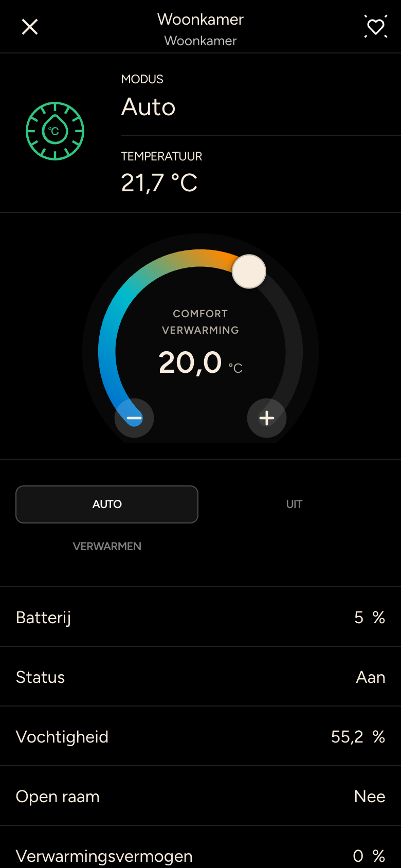 Thermostaat met draairegelaar op 20,0 graden, modus Auto, kamertemperatuur 21,7 graden